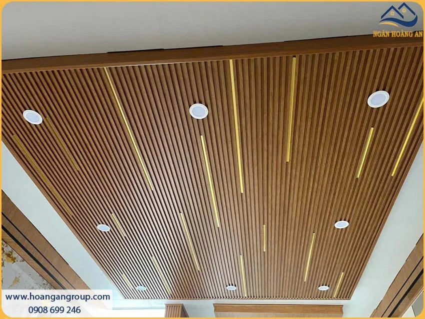 Văn Phòng Thi Công Ốp Trần Bằng Lam Sóng Giả Gỗ IWood 3S15-C